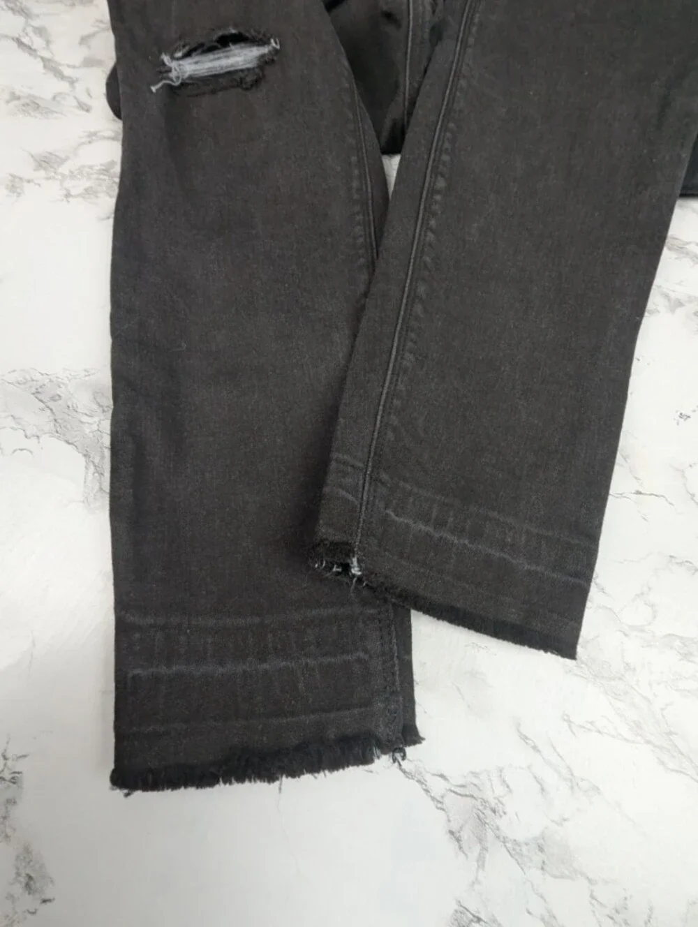 SPANX Distressed Denim Leggings High Rise Black Skinny Jeans Raw Hem Size M - Picture 5 of 13